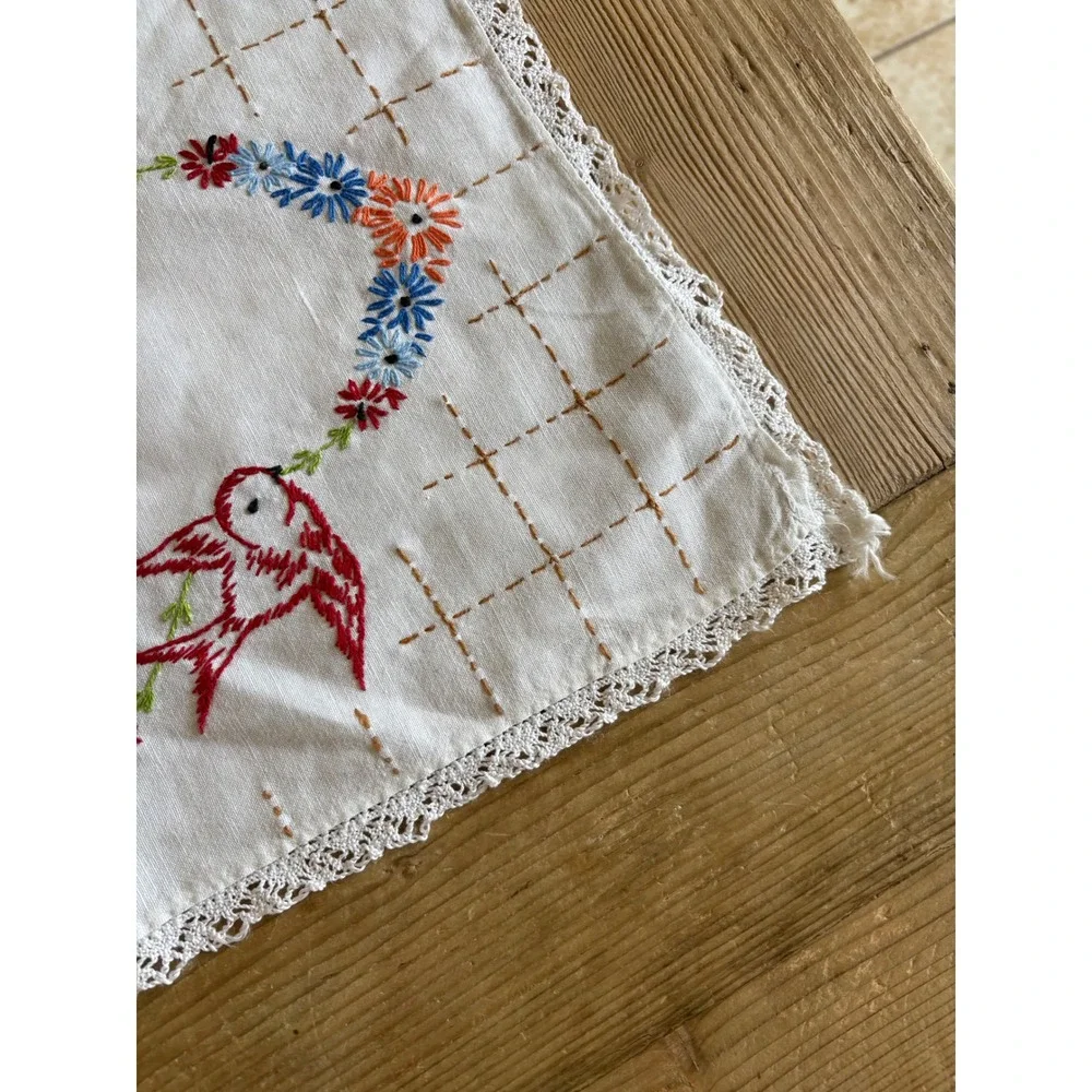 Vintage Handmade Embroidered Table Runner Birds Flowers Lace Trim White 33x12